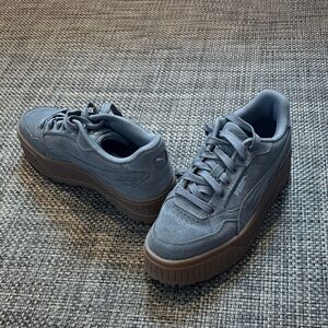 Puma suede sneakers with platform